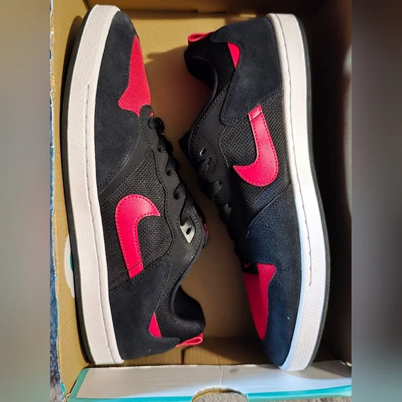 Nike SB Alleyoop Skate Shoes(BLACK/UNIVERSITY RED-BLACK) Size